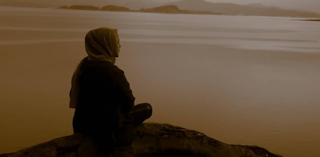 Senja yang Tak Pernah Benar-Benar Usai