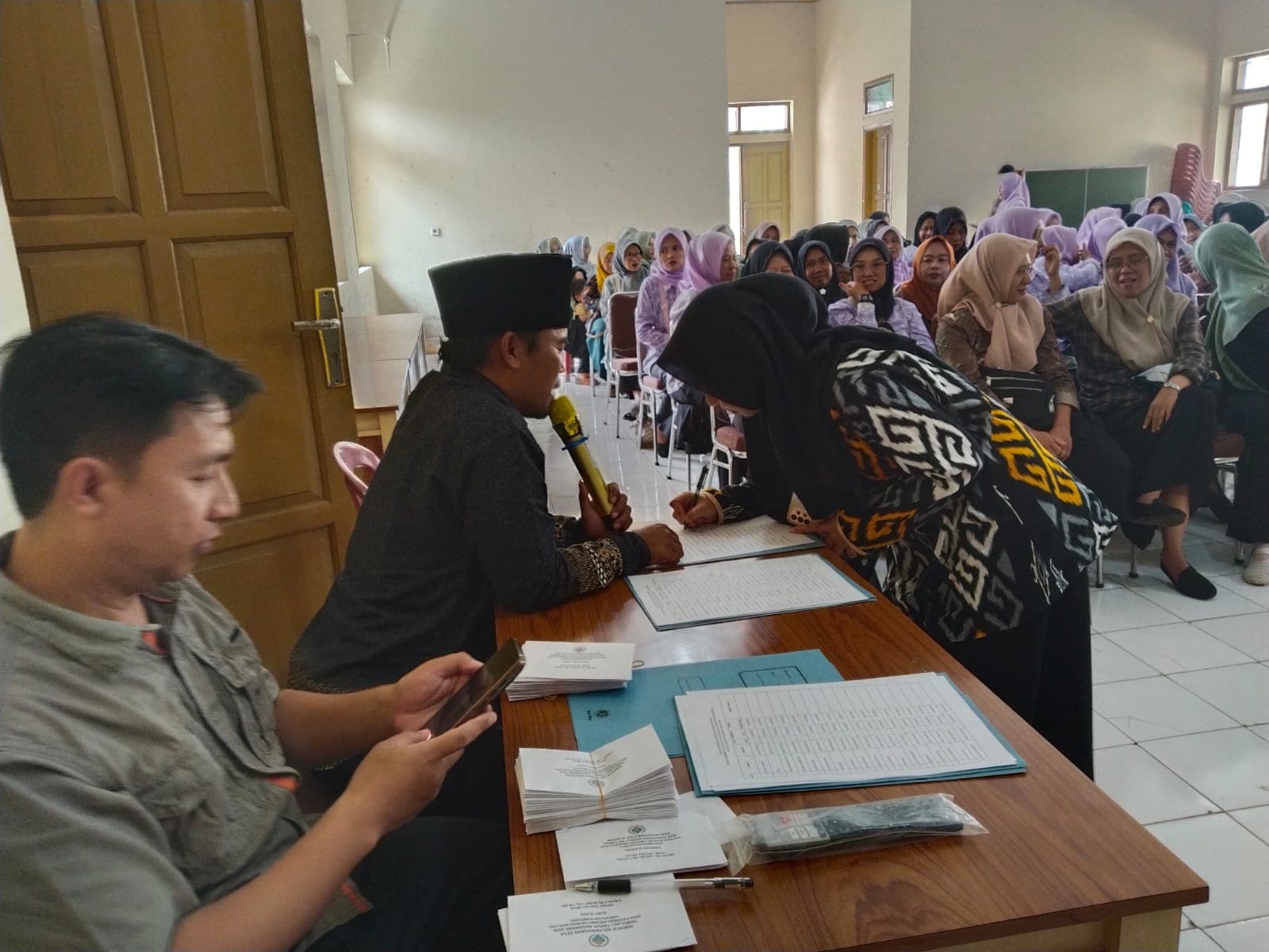 PEMBAGIAN INSENTIF KELEMBAGAAN DESA TRIWULAN I T.A 2026