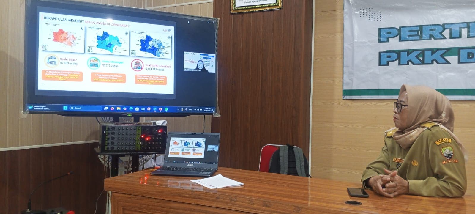 Kepala Desa Cibunar Ikuti Zoom Kick Off Meeting Launching Ecotag Densus Ekonomi 2026 