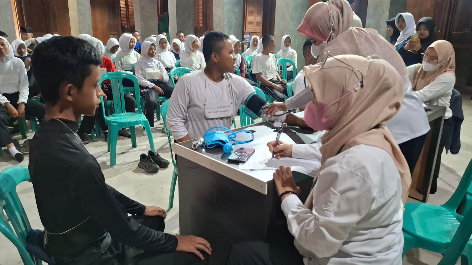 Puskesmas Rancakalong Lakukan Pemeriksaan Kesehatan Paskibraka Jelang HUT ke-81 RI Kecamatan Rancakalong. P