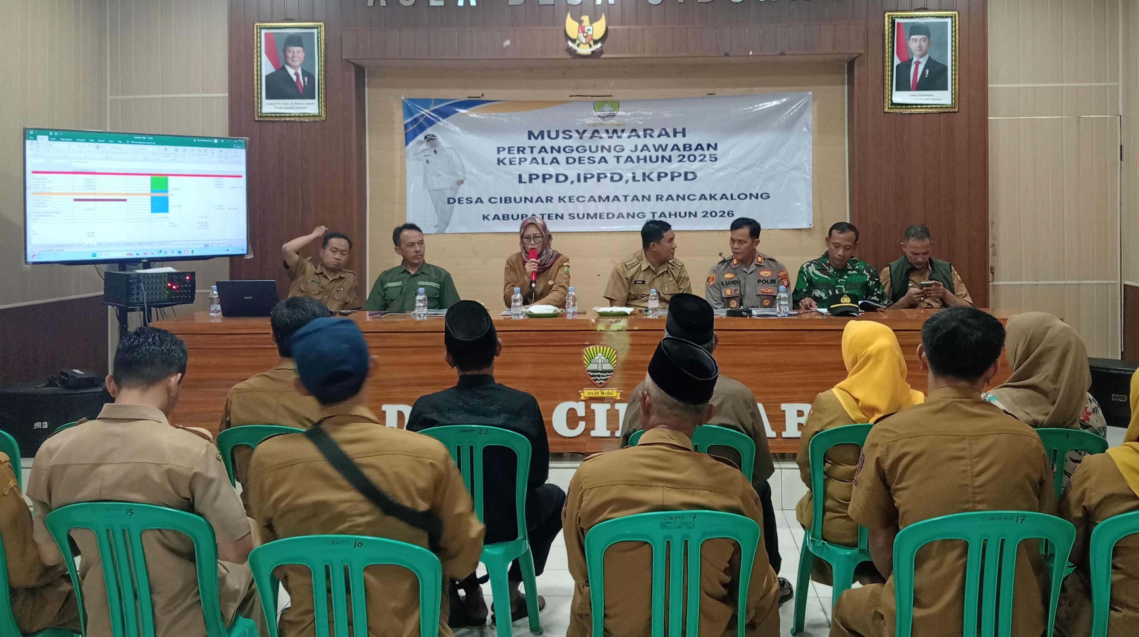 Transparansi Menguat, Sinergi Terjalin Musyawarah Pertanggungjawaban Desa Cibunar Tahun Anggaran 2025