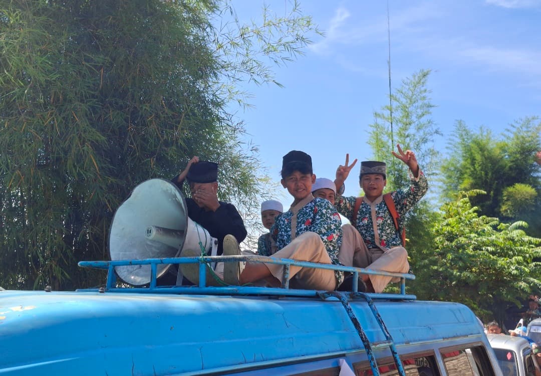 Pawai Ta'aruf 1 Muharam 1448 H Se-Kecamatan Rancakalong Berlangsung Meriah di Geotheater Rancakalong 