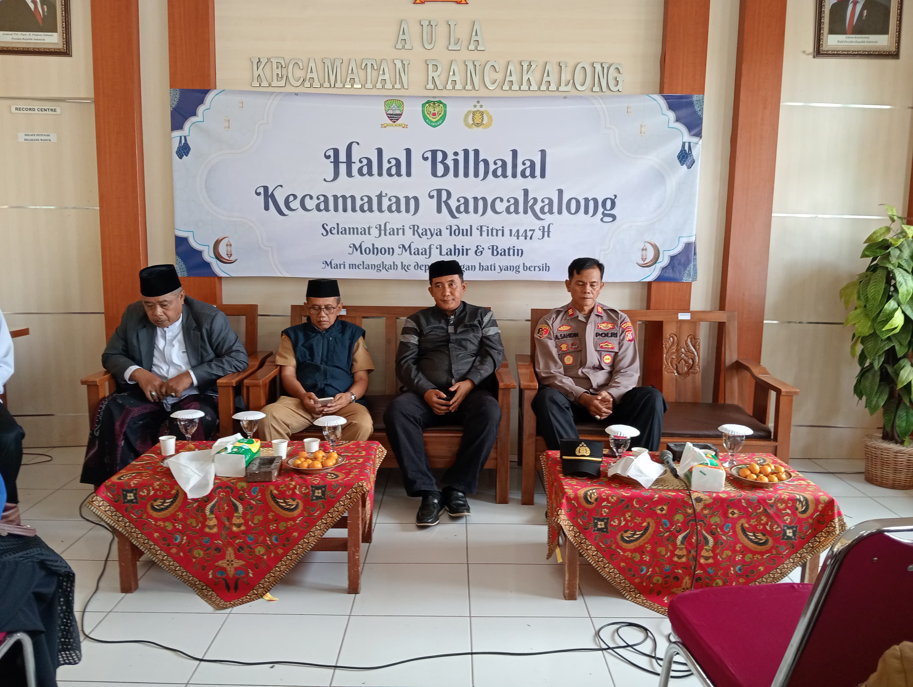 HARMONI DALAM SILATURAHMI: HALAL BIHALAL KECAMATAN RANCAKALONG PERERAT KEBERSAMAAN